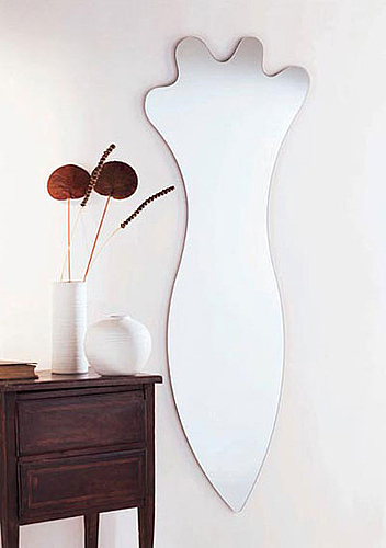 鏡子營造唯美靈動空間