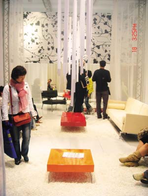 煙花三月看家具展上風情大片