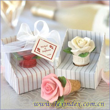 花朵造型“五一”甜蜜婚禮用品