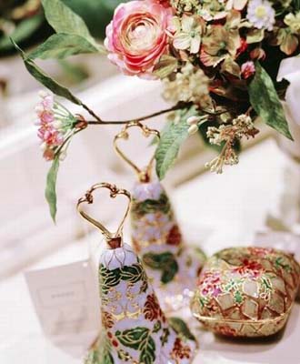 �Ҿ���Ʒ�b�c���˹���һ��