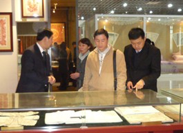 ���u���o��չ�����ĵǼ����Ј�