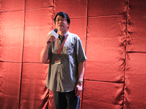 上海紡織行業協會秘書長劉寅峰致詞