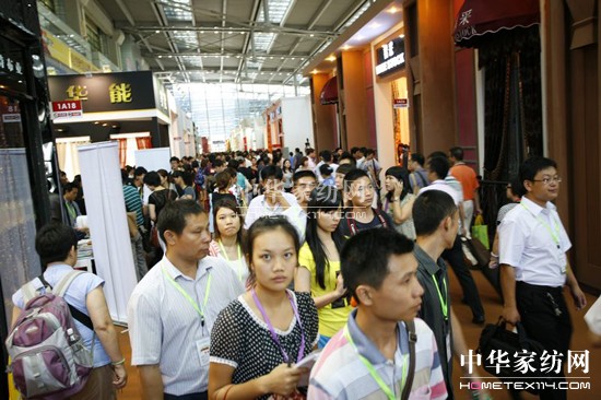 �o������չ����(j��ng)�Q(m��o)���Մ