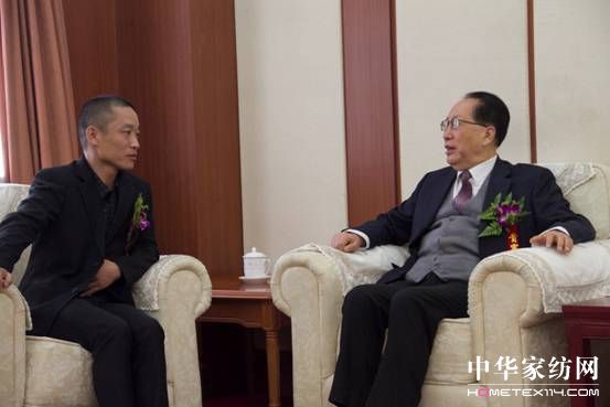 中國經(jīng)濟(jì)低碳轉(zhuǎn)型與可持續(xù)發(fā)展大會