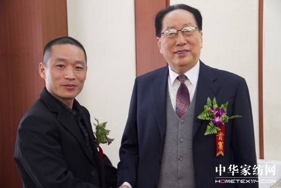 中國經(jīng)濟(jì)低碳轉(zhuǎn)型與可持續(xù)發(fā)展大會