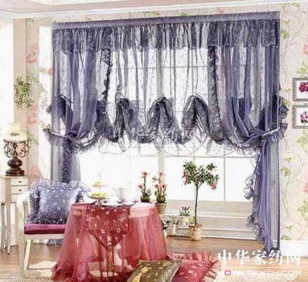 浪漫半垂布藝窗簾為居室增添暖意