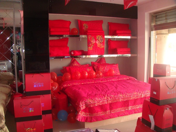 ���m���h���u����ʽ���Г�ռ�Ј�(ch��ng)�A�̙C(j��)