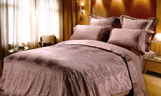 凡語家紡與您一同欣賞絲棉精品的華貴之姿