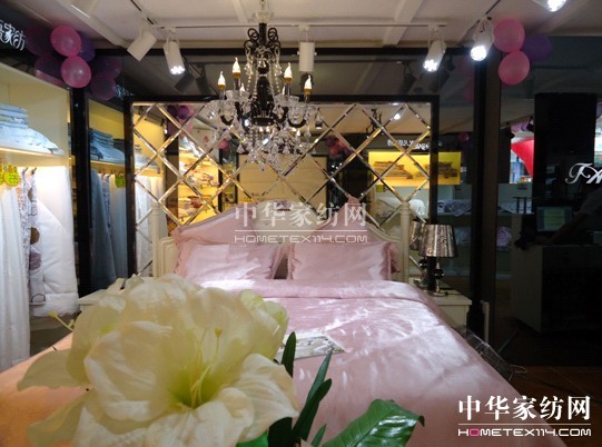 熱烈慶祝凡語(yǔ)家紡臺(tái)山專賣店隆重開(kāi)業(yè)