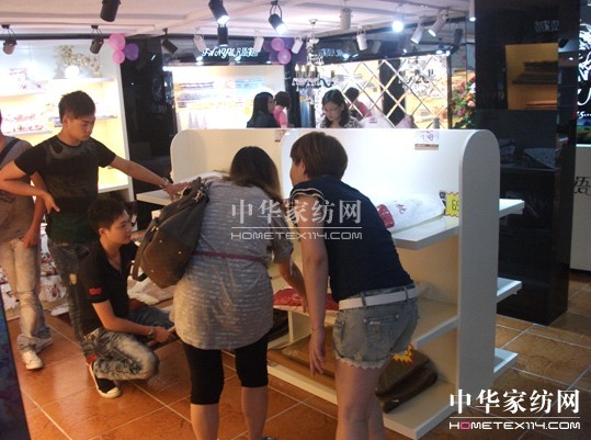 熱烈慶祝凡語(yǔ)家紡臺(tái)山專賣店隆重開(kāi)業(yè)