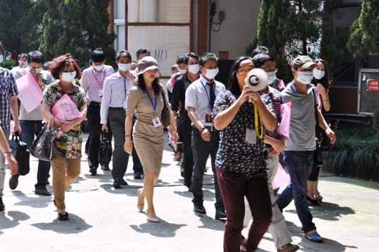 �w���롰���Aоģʽ�����̕�¡�����_