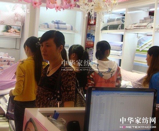 貴州鳳岡紫羅蘭家紡專賣店盛大開業