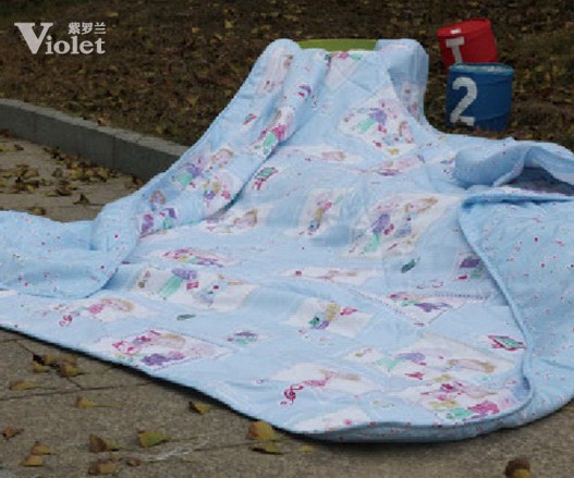 紫羅蘭綻放在夏季的夢想