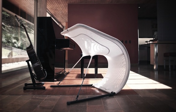 �H�߬F���е����e�Σ�Suzak