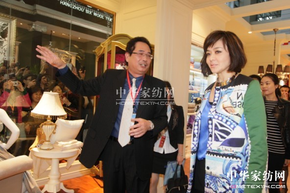 �P(gu��n)֮�Ճ�(y��u)�������츻����Ʒ���]��