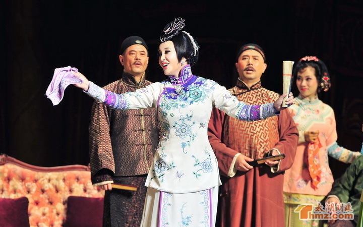 "風華絕代"無錫首演劉曉慶風采依舊