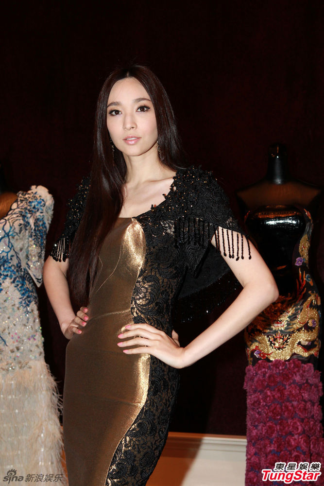 ����Ƚ�ɫ�ڼ��Lȹ�������΃���