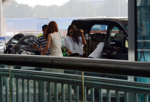 李冰冰赴美拍《變4》 黑超潮味十足