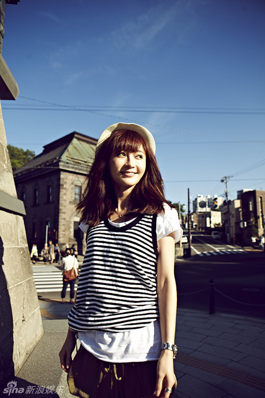 姚笛日本街頭寫(xiě)真曝真性情