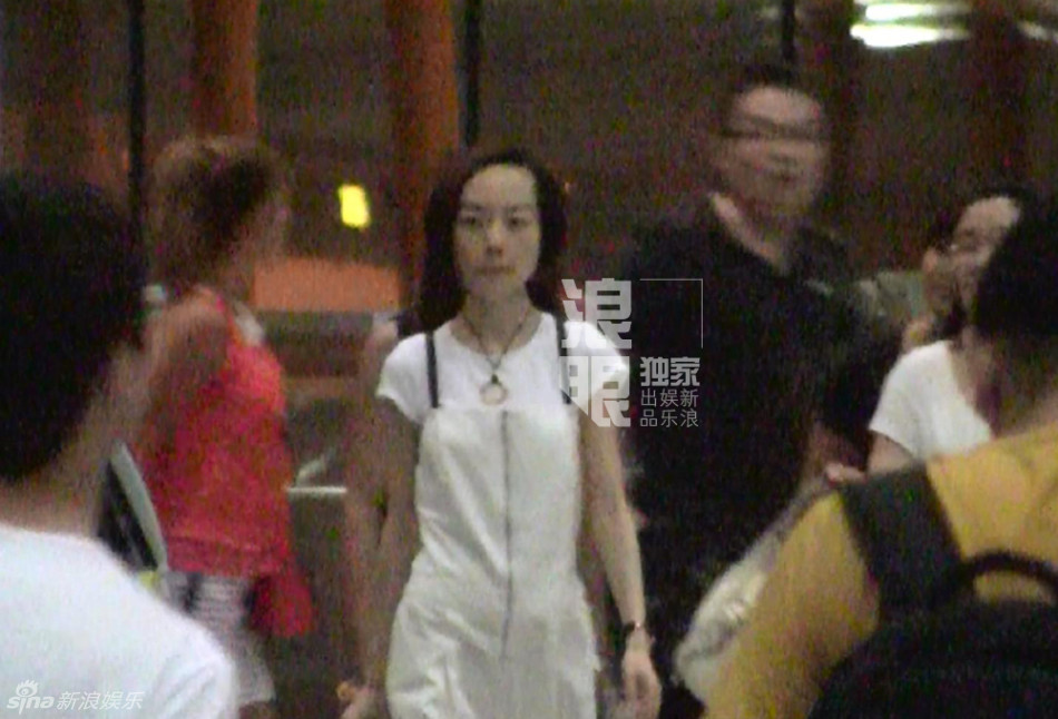 魯豫低調處理新戀情與男友"錯峰"來京