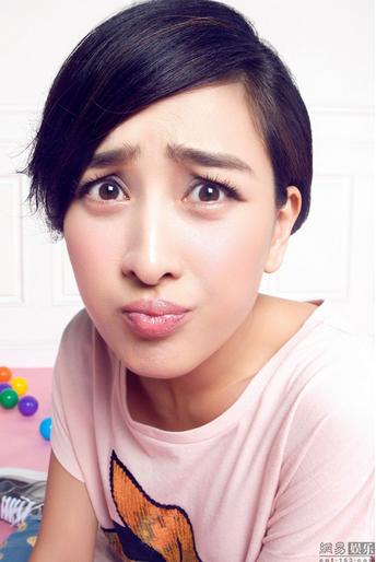 馬蘇大玩表情九宮格賣萌