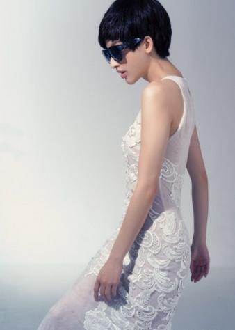 張儷拍最新寫真