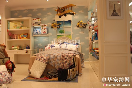 上官集團(tuán)年中營(yíng)銷(xiāo)峰會(huì)開(kāi)啟