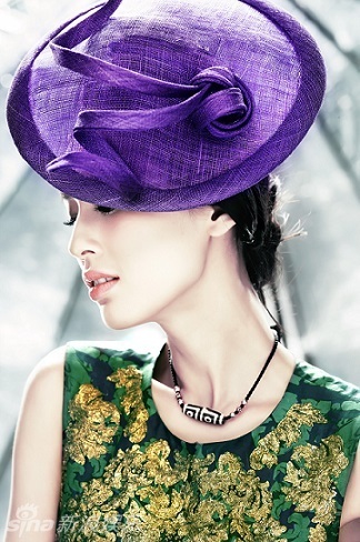 黃圣依時尚封面優雅復古顯女人本色