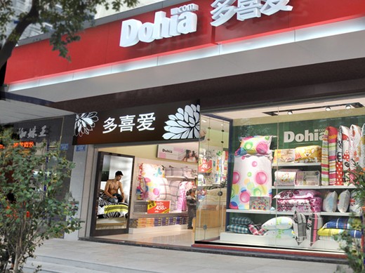 ��ϲ�ۣ���С���Ҽ��Ĵ�r��