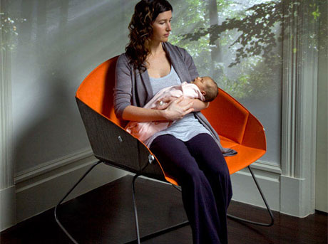 母親的座椅小孩子的睡床