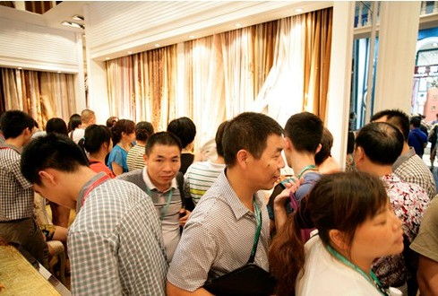 ���ڼҼ�չ���Wҫ�ҾӉ�(m��ng)ʢ�r�I(l��ng)δ��(l��i)