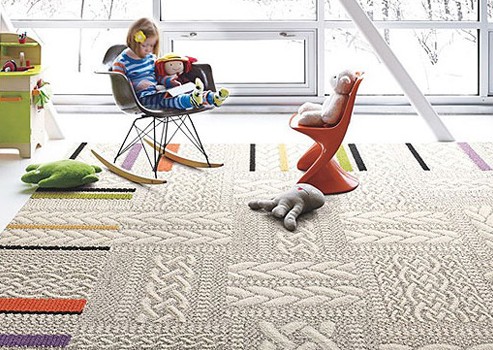 ܛ�b�硰ů�����տ͏d