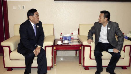 王天凱會(huì)見新疆阿克蘇地區(qū)行署副專員