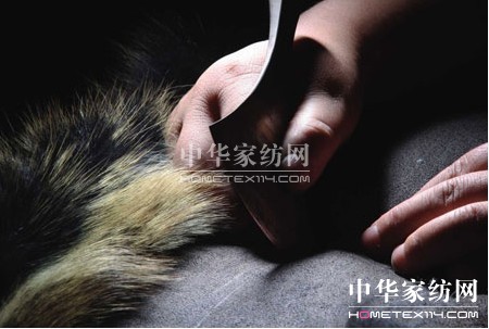 �r�����аlչ��Ҫ�ķ���Ʒ����ë�w�S