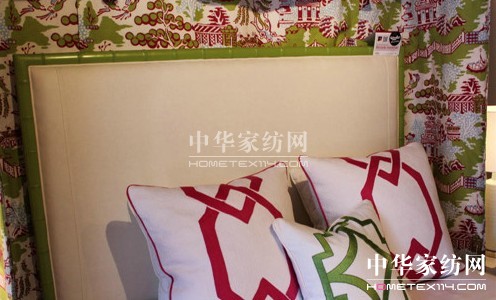 2015���Ĵ�Ʒ����:�Ї��L�͵��{ɫ