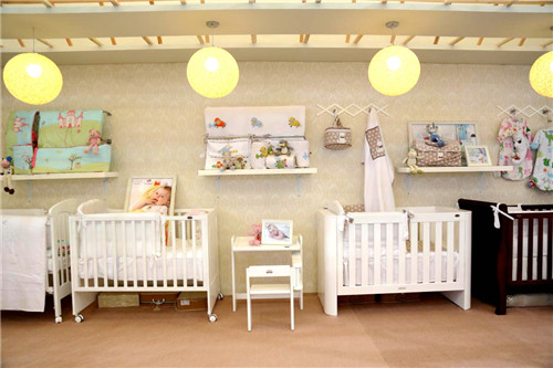 i-baby�ɞ�CBMEչ��(hu��)���c(di��n)��i-mummy�W���ǈ�(ch��ng)