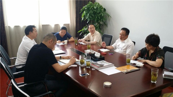 �Ҽ��f(xi��)��(hu��)�I(l��ng)��(d��o)ǰ�����ˇ�(gu��)�H�������{(di��o)��