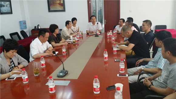 �Ҽ��f���I��ǰ�����ˇ��H�������{��