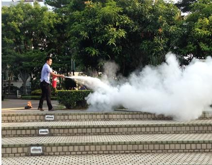 雅路家紡進行消防演習(xí):增強員工消防安全意識