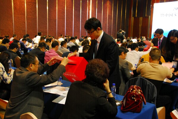 �ӏ�(qi��ng)�I(l��ng)��(d��o)����(qi��ng)�������f(xi��)��(hu��)�����M(j��n)���{(di��o)��