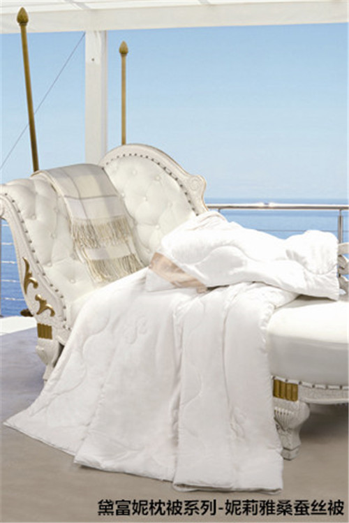 黛富妮各大門店零利風(fēng)暴,“被”戰(zhàn)寒冬