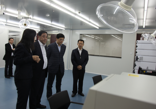 中紡聯(lián)會(huì)長王天凱在廣東考察產(chǎn)業(yè)用紡織品