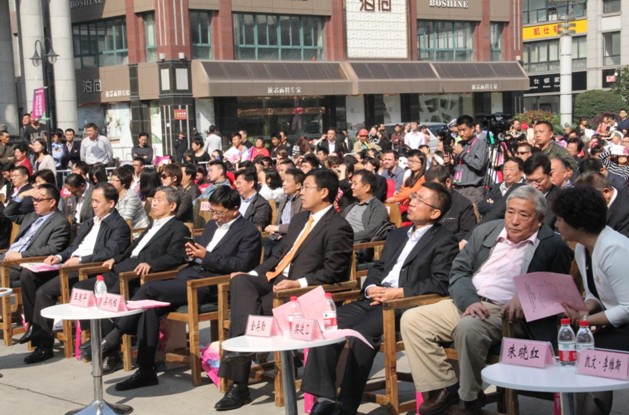 ����N���������彻�ו������z���pϲ�Ļ���չ��������