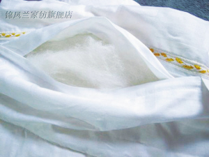 不少蠶絲被產(chǎn)品被檢出填充聚酯纖維