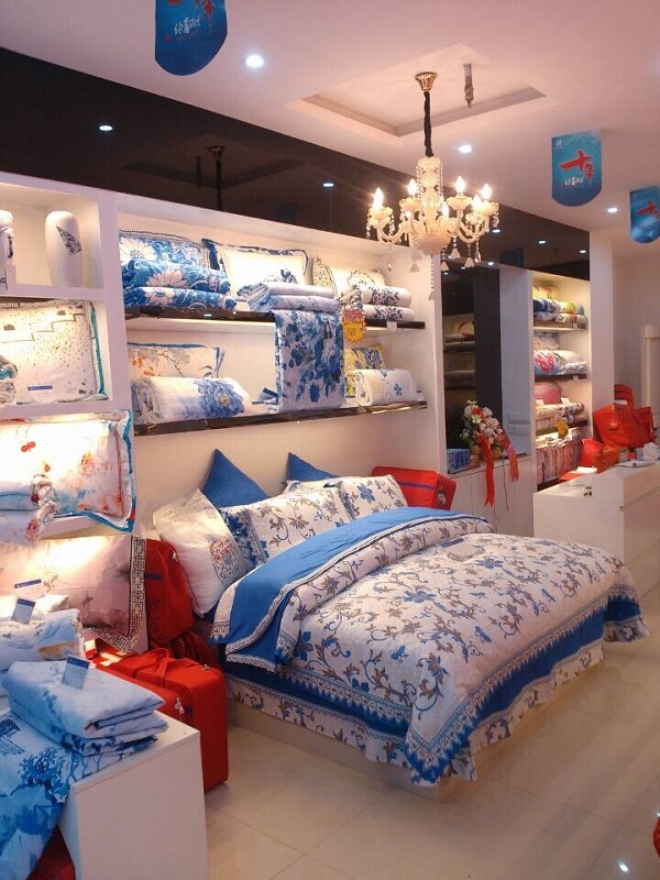 江西余江雨蘭專賣開業綻放出夢幻般青花傳奇