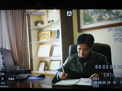 �Ϻ������С���Ŀ�M���MԽ���Ҽ�