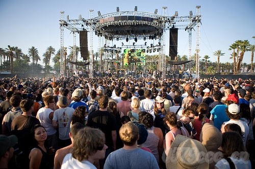 2015�x���M��չ��ɫ��������c