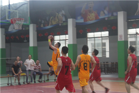 堂皇戶外運(yùn)動(dòng)俱樂(lè)部啟航