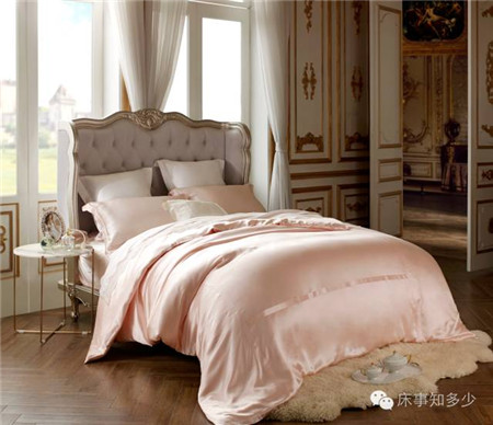 ����Ҽ���һ��ɫ���������ζ���ħ�ԣ�