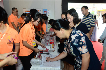 走進(jìn)原創(chuàng)設(shè)計(jì)星時(shí)代 梧桐珆全球夢(mèng)想合伙人啟動(dòng)